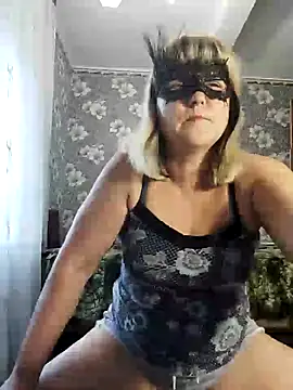 Snapshot of AliceGold5231 chatting on 09-10-25, 05:29 AliceGold5231 online show from 09-10-25, 05:29