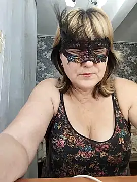 Snapshot of AliceGold5231 chatting on 10-18-25, 08:09 AliceGold5231 online show from 10-18-25, 08:09