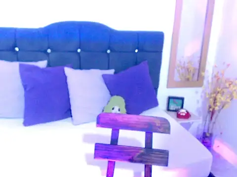 SamantaSweett  online show from 09-11-25, 12:49