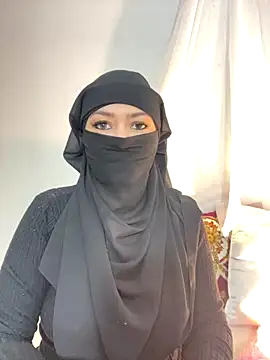 Amyraa  online show from 10-18-25, 02:40