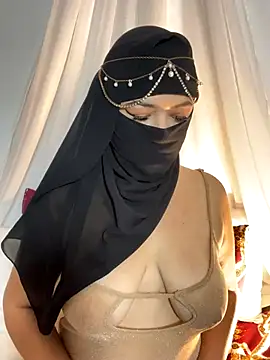 Snapshot of Amyraa_ chatting on 10-22-25, 01:11 Amyraa online show from 10-22-25, 01:11