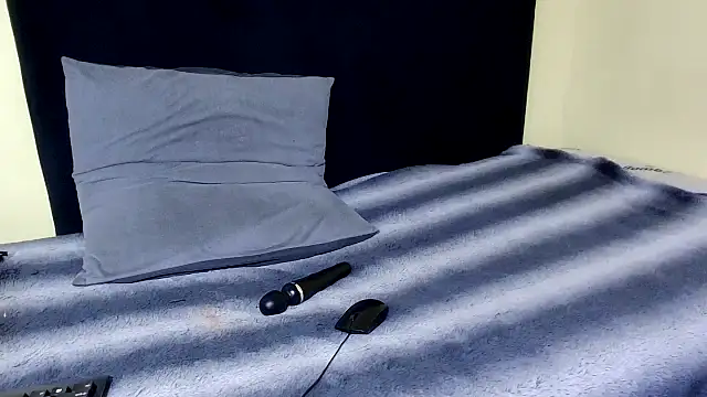 ThickTemptress18 online show from 11-21-25, 11:09