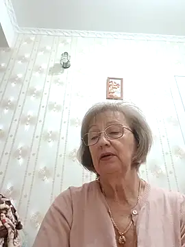 Snapshot of AlikaSwan5821 chatting on 12-17-25, 02:34 AlikaSwan5821 online show from 12-17-25, 02:34