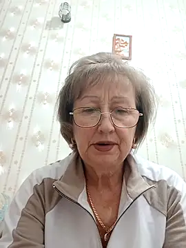 Snapshot of AlikaSwan5821 chatting on 12-18-25, 01:28 AlikaSwan5821 online show from 12-18-25, 01:28