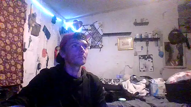 Snapshot of RichardW chatting on 01-19-26, 03:21 RichardW online show from 01-19-26, 03:21