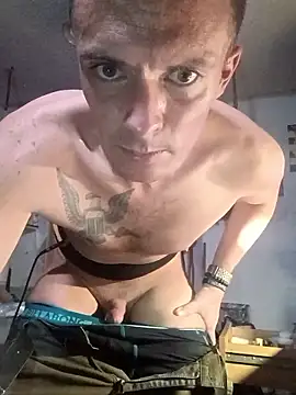 Snapshot of RichardW chatting on 02-08-26, 05:22 RichardW online show from 02-08-26, 05:22