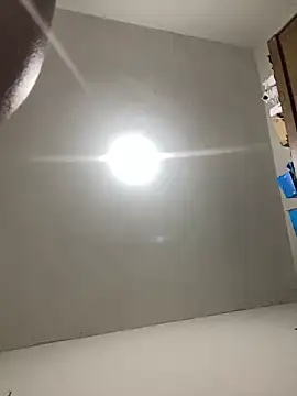 Nillsobluyy online show from 12-20-25, 05:20