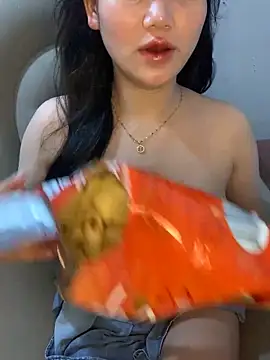 Snapshot of Samcutes chatting on 09-17-25, 06:15 Samcutes online show from 09-17-25, 06:15