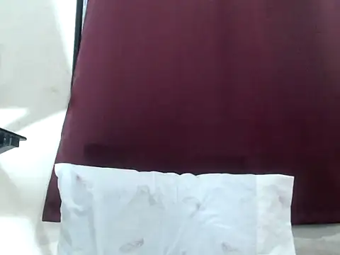 Snapshot of yourloving_maris chatting on 03-24-26, 03:50 yourloving maris online show from 03-24-26, 03:50