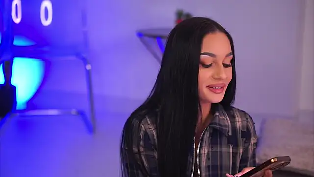 NinaSolenne online show from 12-16-25, 08:58