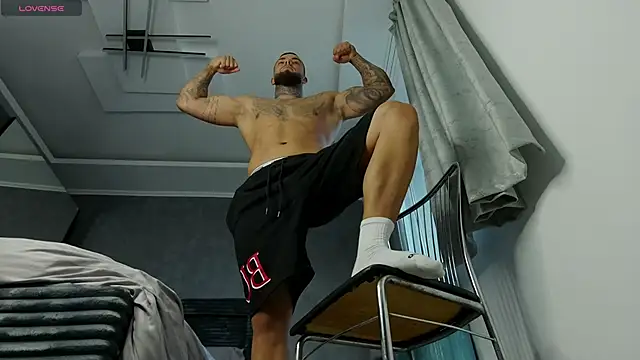 Chrisjordan66 online show from 10-01-25, 03:07