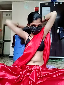 Snapshot of Shivani2002 chatting on 09-18-25, 07:32 Shivani2002 online show from 09-18-25, 07:32