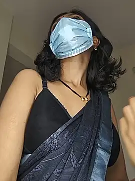Snapshot of Shivani2002 chatting on 06-30-26, 09:43 Shivani2002 online show from 06-30-26, 09:43
