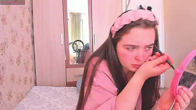 Alice next door online show from 06-02-26, 11:23