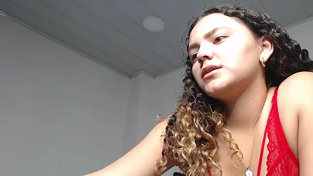 Giia Monroe online show from 11-15-25, 04:47