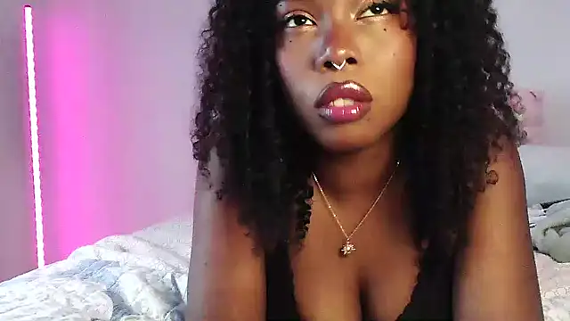 Snapshot of SparklingSoleil chatting on 11-28-25, 02:42 SparklingSoleil online show from 11-28-25, 02:42