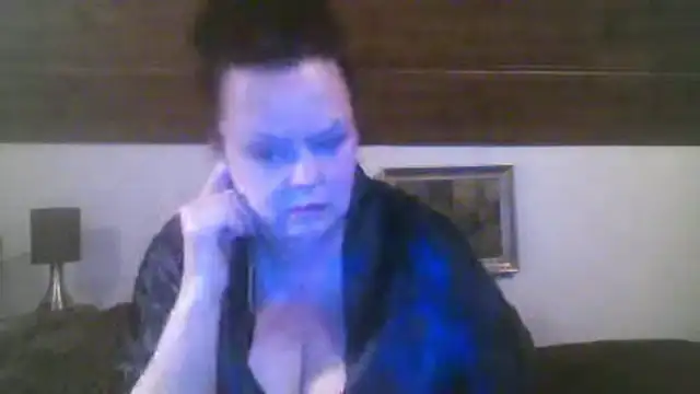 Snapshot of TiffanyMature chatting on 09-20-25, 08:21 TiffanyMature online show from 09-20-25, 08:21