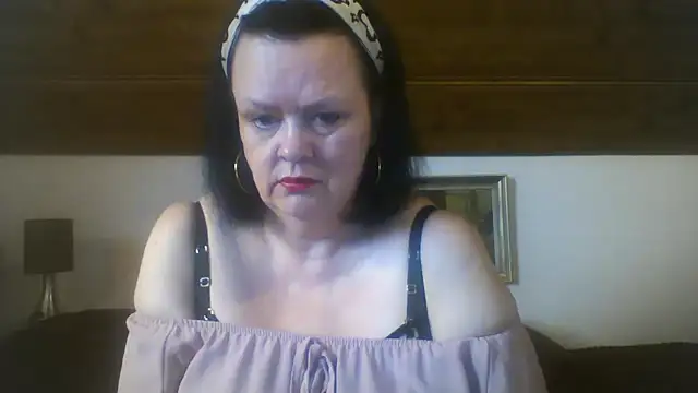 Snapshot of TiffanyMature chatting on 09-22-25, 07:54 TiffanyMature online show from 09-22-25, 07:54