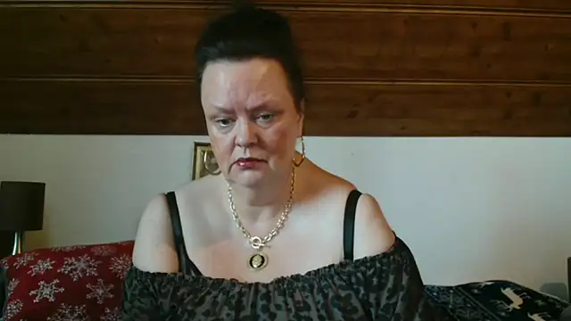 Snapshot of TiffanyMature chatting on 11-29-25, 09:12 TiffanyMature online show from 11-29-25, 09:12