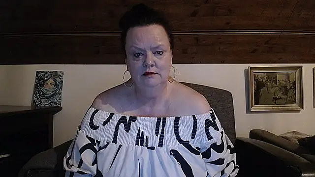 TiffanyMature online show from 05-21-26, 07:04