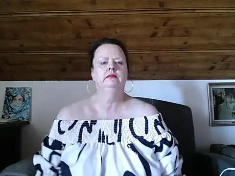 Snapshot of TiffanyMature chatting on 07-21-26, 03:03 TiffanyMature online show from 07-21-26, 03:03