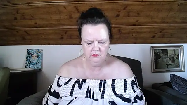 Snapshot of TiffanyMature chatting on 07-22-26, 06:16 TiffanyMature online show from 07-22-26, 06:16