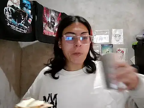 dirty model online show from 05-19-26, 05:52