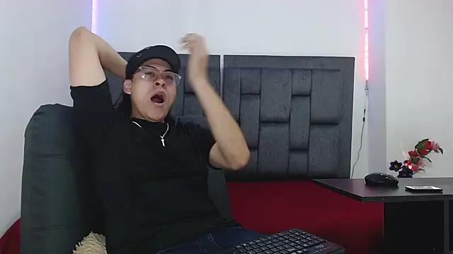 dirty model online show from 07-28-26, 10:09
