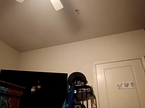 Snapshot of PremiumKitty chatting on 11-28-25, 09:45 PremiumKitty online show from 11-28-25, 09:45