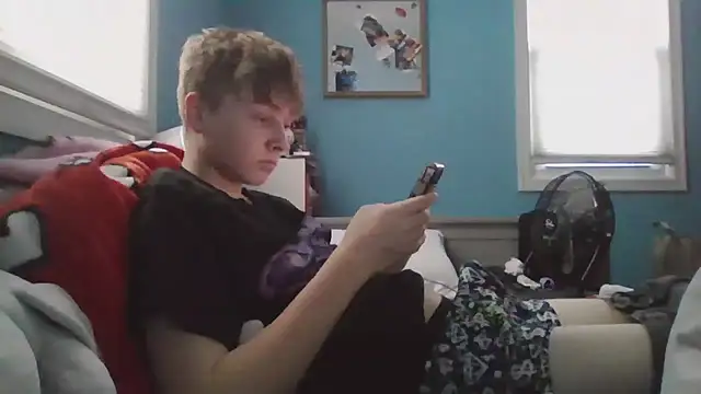 Liam axel35 online show from 12-15-25, 08:57