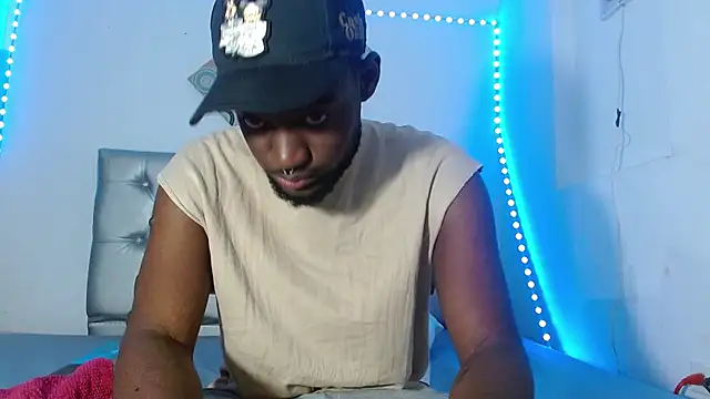 eebony stallion online show from 11-17-25, 06:14