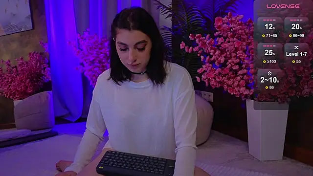 Snapshot of arcane_doll chatting on 10-12-25, 05:17 arcane doll online show from 10-12-25, 05:17