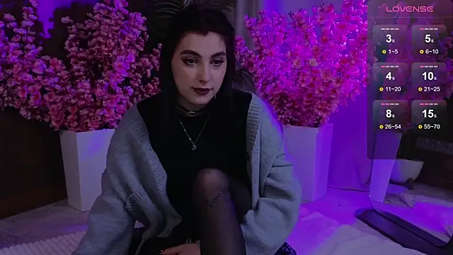 Snapshot of arcane_doll chatting on 10-17-25, 05:10 arcane doll online show from 10-17-25, 05:10