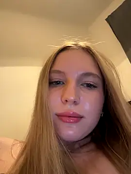 Snapshot of bbysonia chatting on 11-24-25, 10:09 bbysonia online show from 11-24-25, 10:09