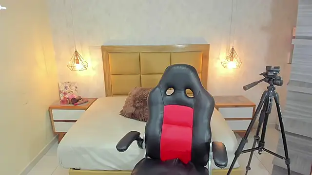 MELISSAROUGE online show from 11-20-25, 07:35