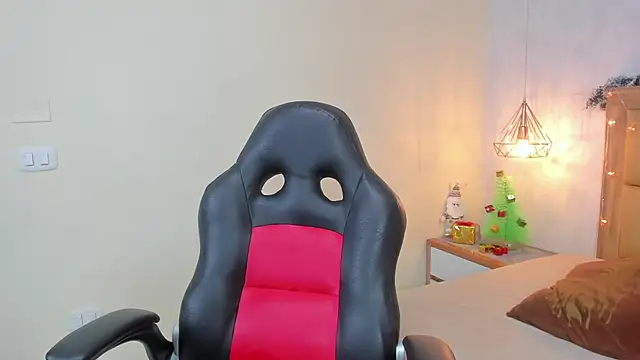 MELISSAROUGE online show from 11-26-25, 07:59