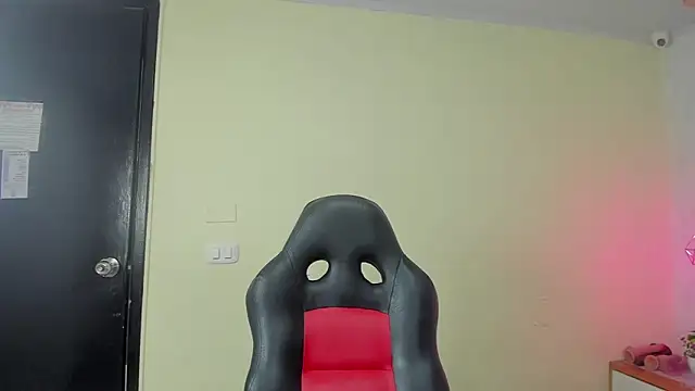 MELISSAROUGE online show from 02-06-26, 07:50