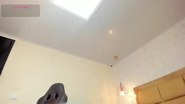 MELISSAROUGE online show from 04-16-26, 07:36