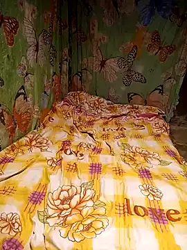 hotmomma8 online show from 12-19-25, 02:13