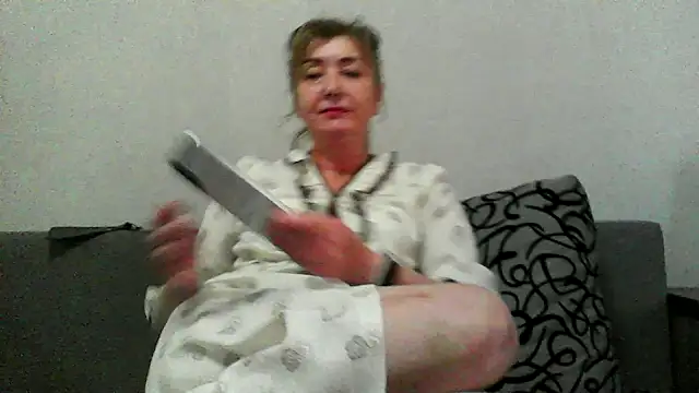 Snapshot of IrynaMolbertx chatting on 12-14-25, 11:59 IrynaMolbertx online show from 12-14-25, 11:59