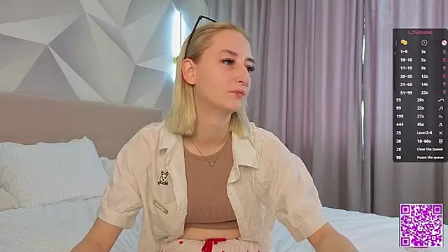 Snapshot of JodeeThu chatting on 10-09-25, 05:05 JodeeThu online show from 10-09-25, 05:05