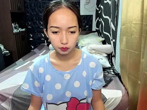 Snapshot of Soft_Angel8 chatting on 09-13-25, 02:33 Soft Angel8 online show from 09-13-25, 02:33