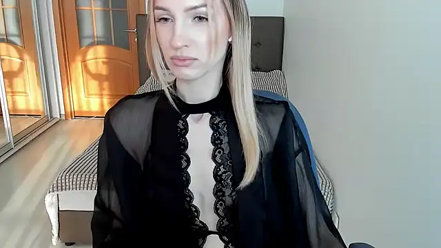 Snapshot of AndrianaBelle chatting on 09-18-25, 03:14 AndrianaBelle online show from 09-18-25, 03:14