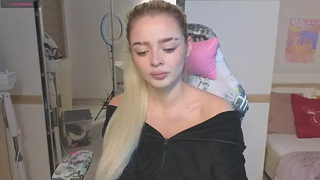 Snapshot of Relax_Time_ chatting on 09-28-25, 11:48 Relax Time online show from 09-28-25, 11:48