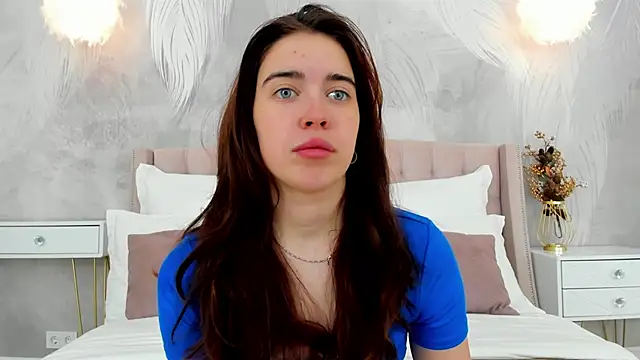 Snapshot of KimberlyBond chatting on 10-06-25, 03:09 KimberlyBond online show from 10-06-25, 03:09