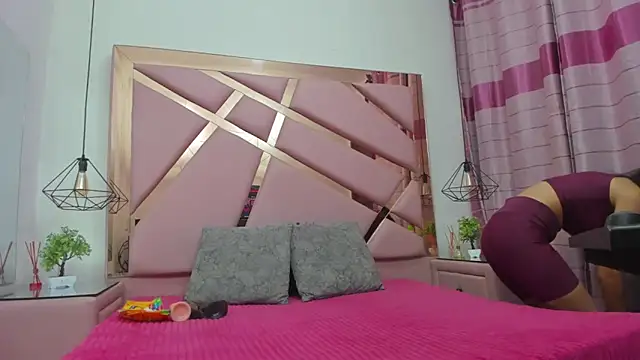 MiaCours online show from 01-05-26, 07:06