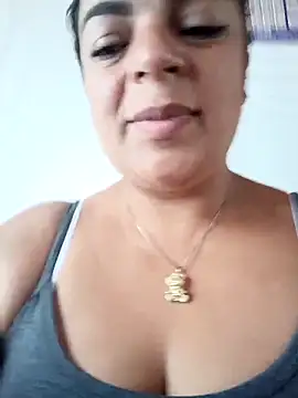 Mia-Glow online show from 04-17-26, 07:06