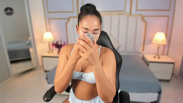 Snapshot of Ketty_89 chatting on 10-15-25, 08:42 Ketty 89 online show from 10-15-25, 08:42