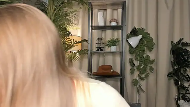 ChinBonnell online show from 09-28-25, 05:57