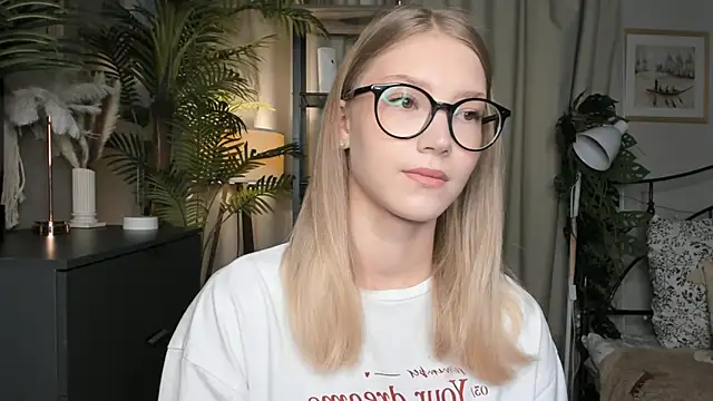 ChinBonnell online show from 10-22-25, 05:52